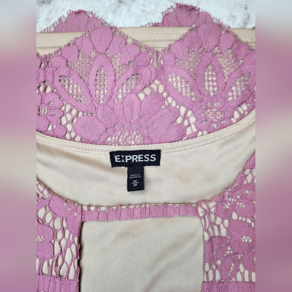 Express Pink Mauve Floral Lace Cutout Scalloped Blouse Feminine M - Picture 5 of 6
